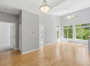 15385 101a Ave #421, Surrey, BC V3R 0B4