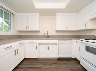 1110 Meadow Lake Dr #E45CF469E, Vista, CA 92084