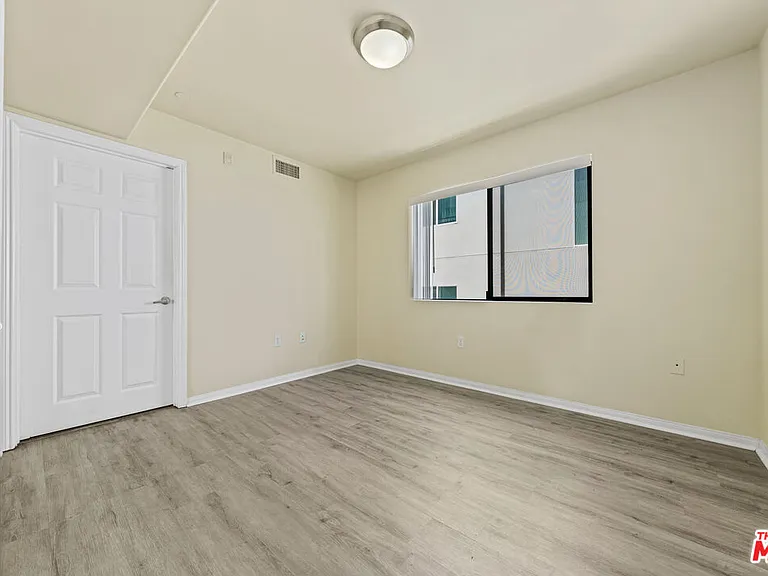 6815 Baird Ave #5 — Photo 15