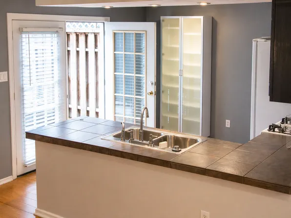 8330 Fathom Cir APT 401, Austin, TX 78750