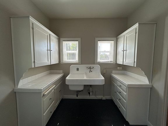 4th image of 3409 J St APT 9