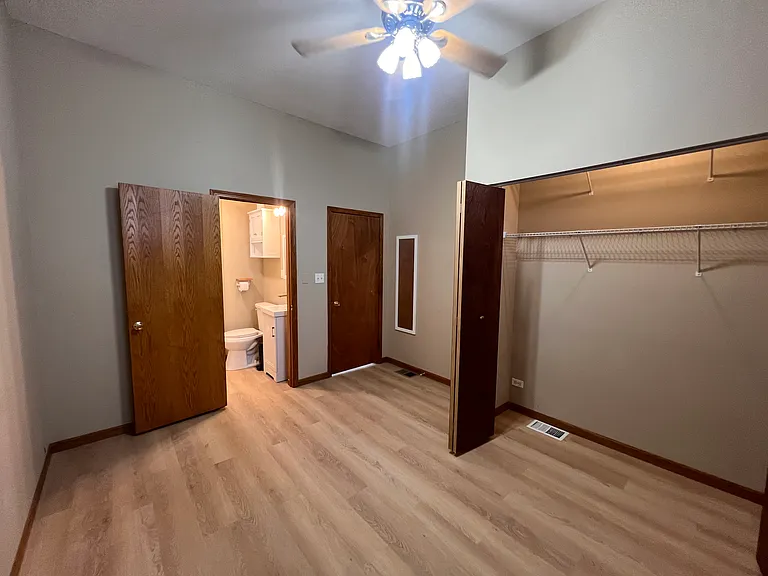 3116 S Canal St #1 — Photo 41