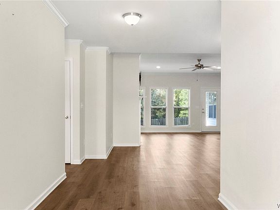 2nd image of 12990 Rolling Meadows Cir