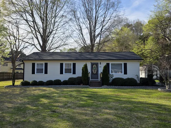 1108 S 6th St, Lillington, NC 27546