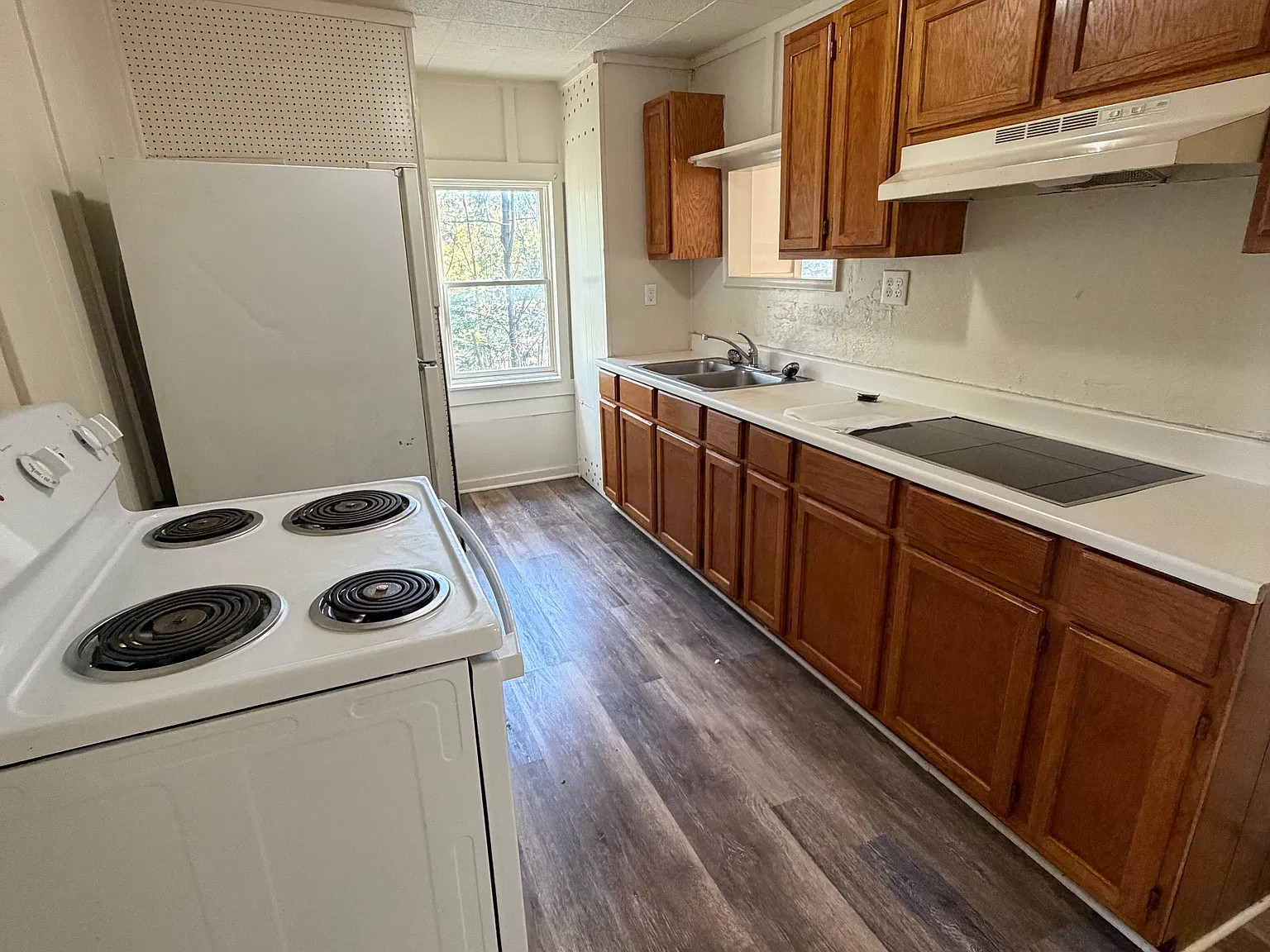 2 bed, 921 sqft, $1,100 — Photo 3