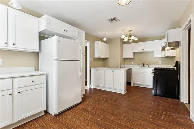 129 Stewart Ave — Photo 4