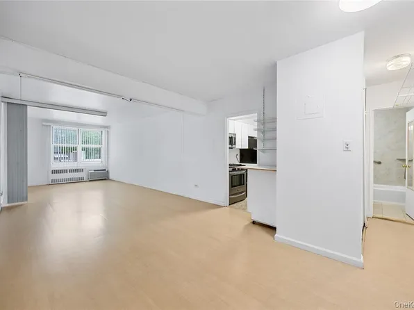 142-05 Roosevelt Avenue #331, Flushing, NY 11354