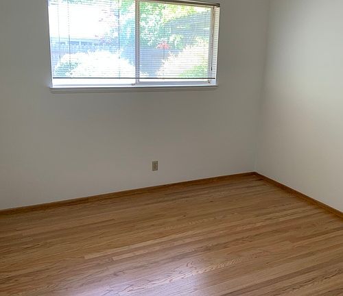 5th image of 1202 Cornell Dr