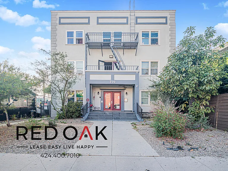 719 N Heliotrope Dr #307 — Photo 5