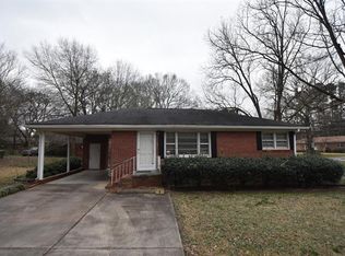 8 Clover Ln, Cartersville, GA 30120