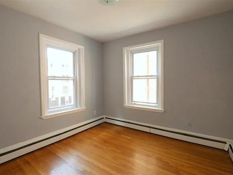 119 Harvard St #4 — Photo 7