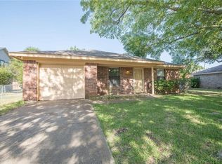 512 Alta Vista St, Joshua, TX 76058