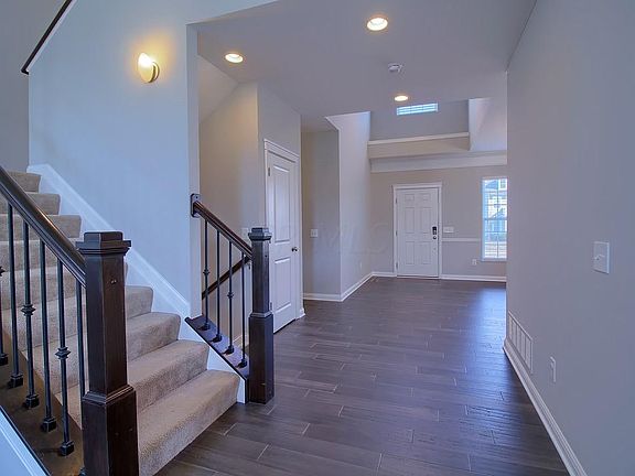 3rd image of 211 Caboose Ln