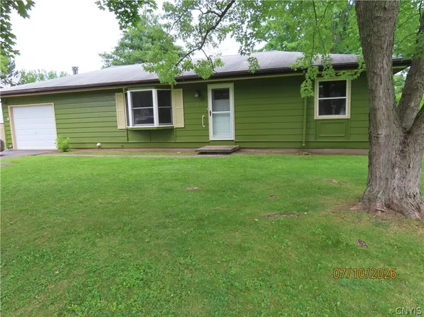304 Hills St, Chittenango, NY 13037