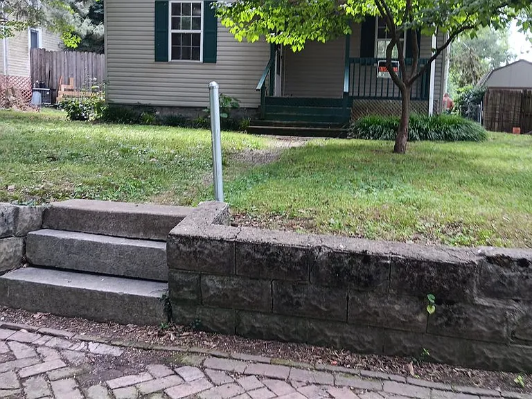 2049 N Benton Ave — Photo 1