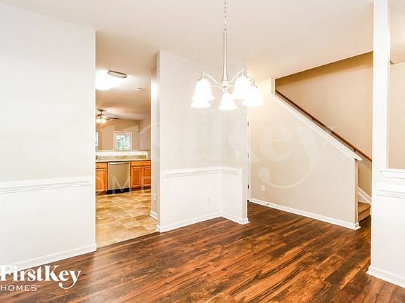 3rd image of 1103 Birkdale Dr