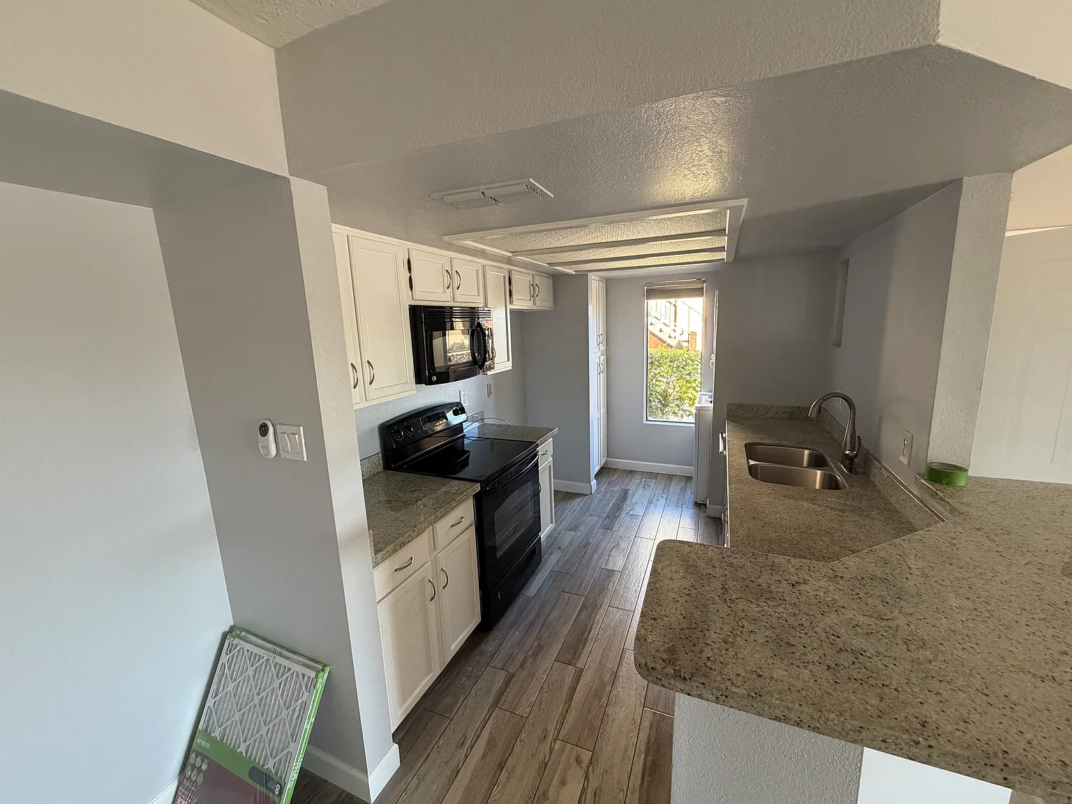 7950 E Starlight Way — Photo 2