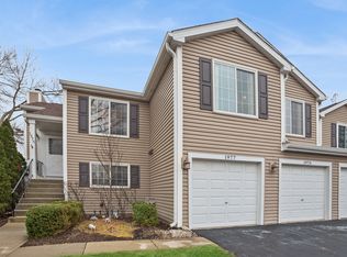 1975 Windsong Dr, Schaumburg, IL