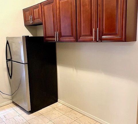 2nd image of 142 W 83rd St APT 5