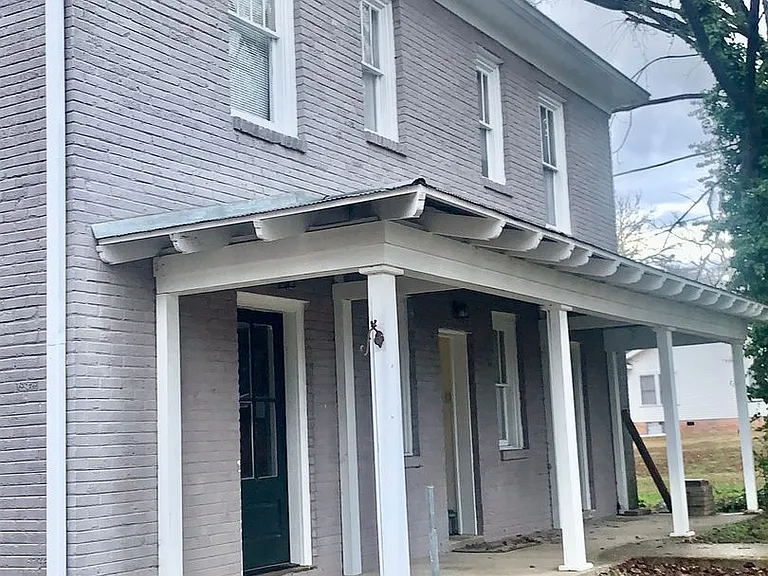 328 N Madison St — Photo 20