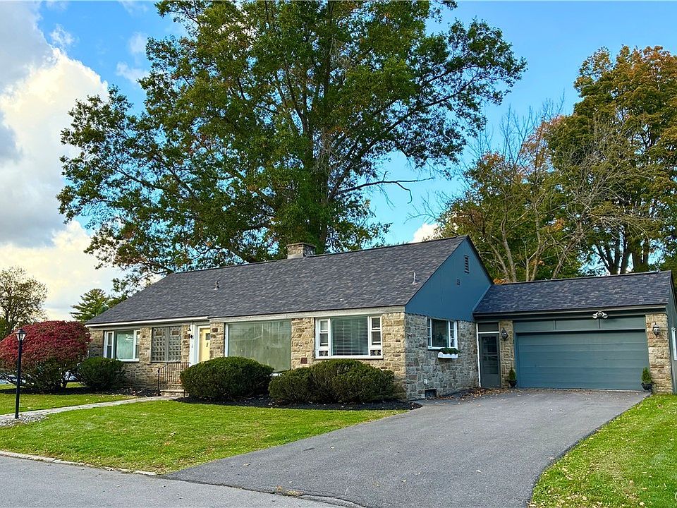 1st image of 1 Regent Ct