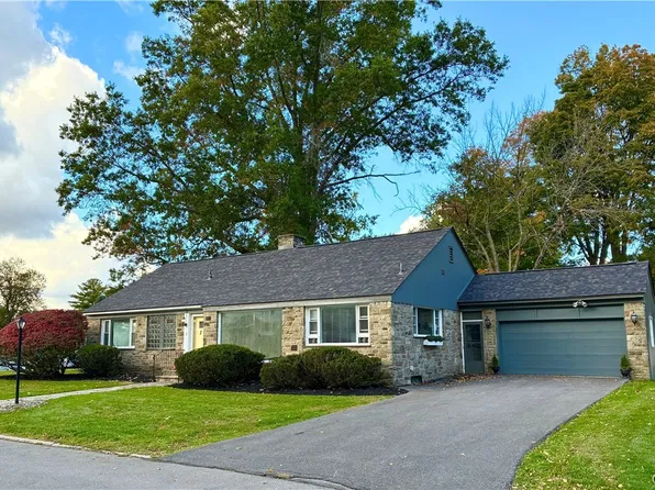 1 Regent Ct, Utica, NY 13501