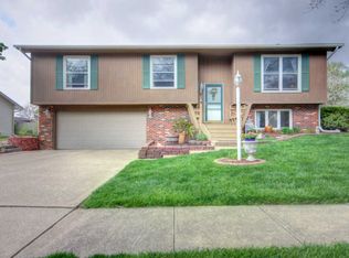 1905 Rugby Rd, Champaign, IL 61821