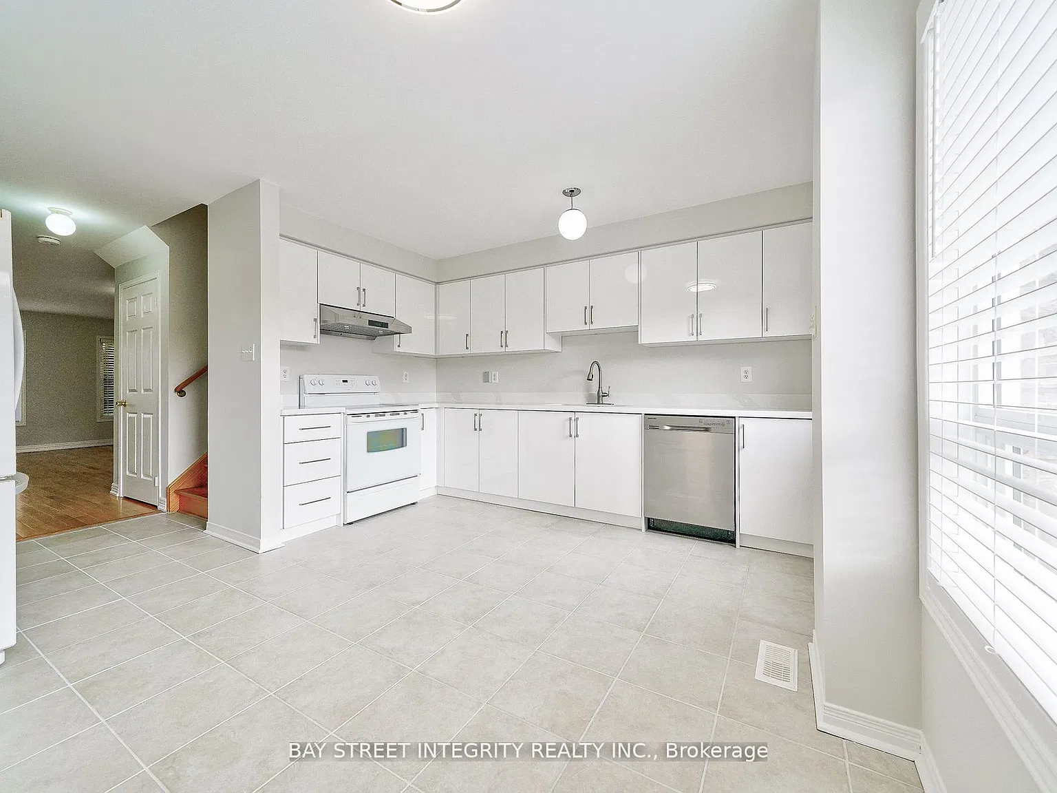 3 bed, $3,400 — Photo 4