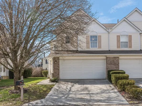 9250 Eden Woods Ct, Indianapolis, IN 46260