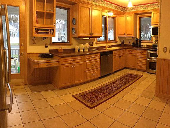 4th image of 2501 Oakwood Blvd