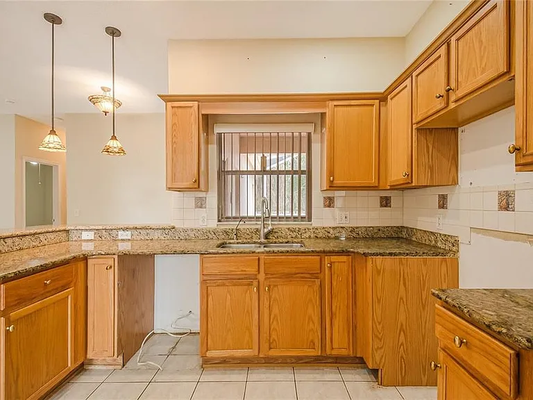 603 Pinehurst Ct — Photo 18