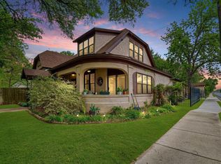 300 Mills St, Smithville, TX 78957