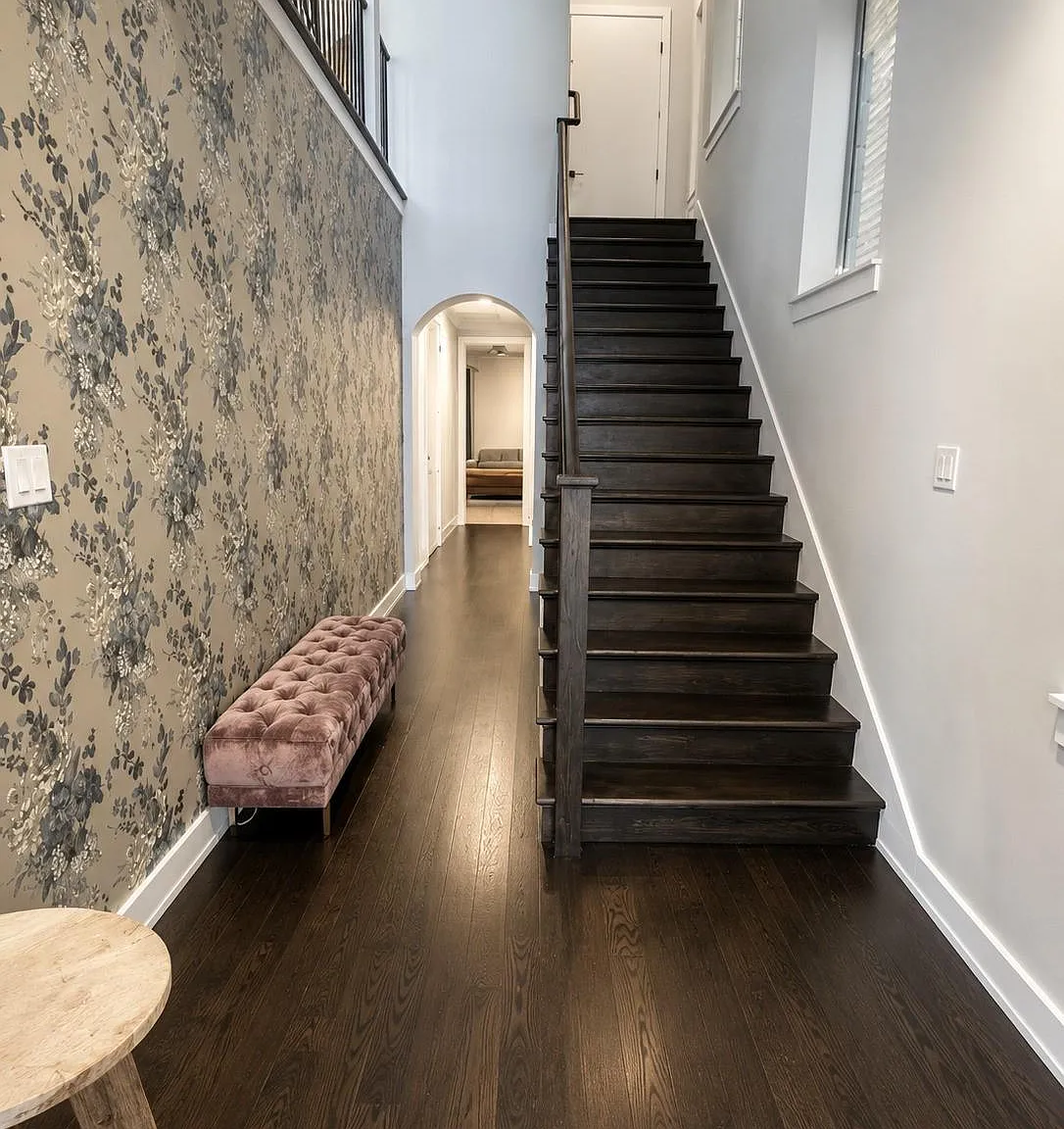 3 bed, 5.0 bath, 3857 sqft, $9,875 — Photo 2