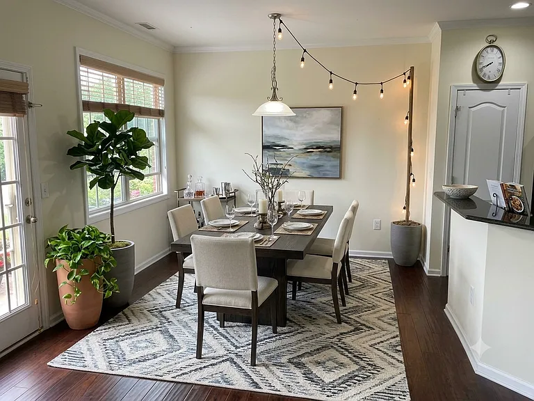 Dinning area-Virtually Staged