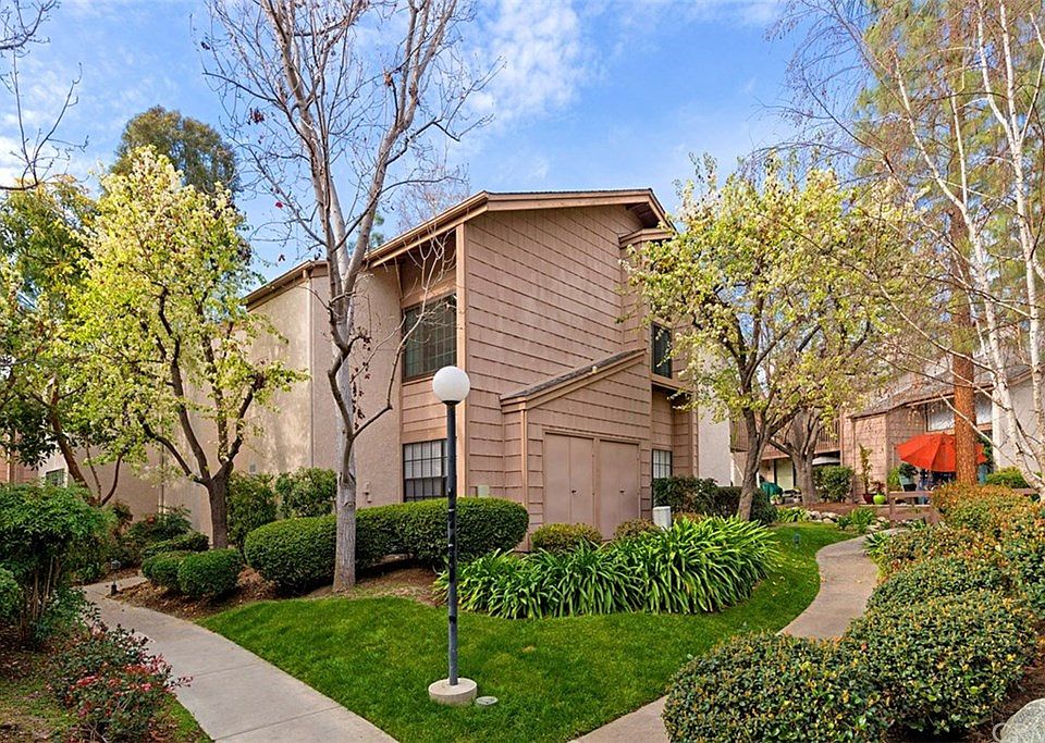 1st image of 26701 Quail Crk APT 191