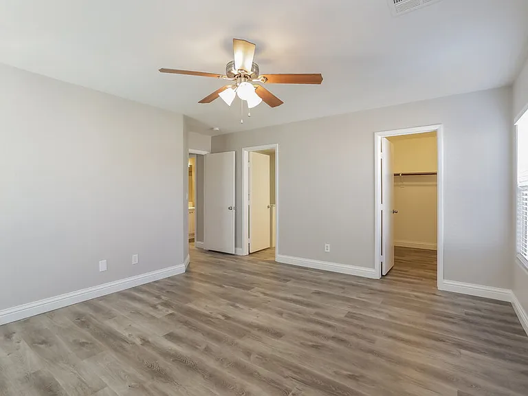 6218 Lone Cypress Ct — Photo 10
