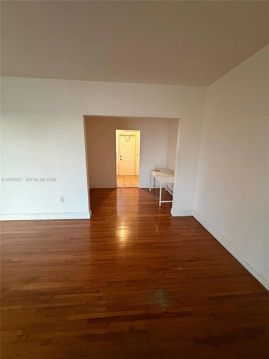 Building Photo - 2200 Calais Dr #5