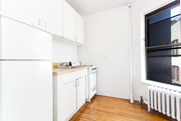 Rented by Compass | media 7