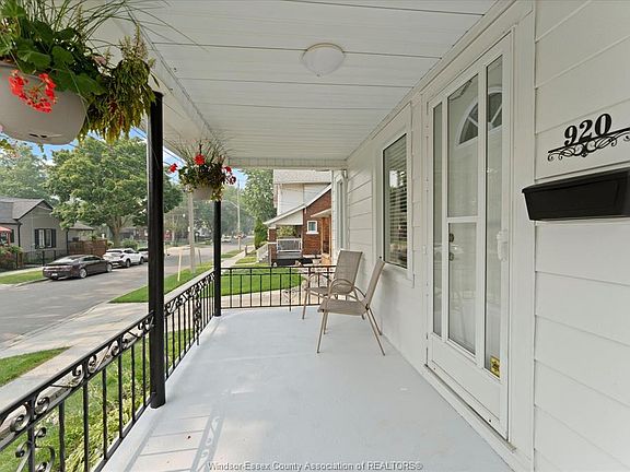 2nd image of 920 Louis Ave