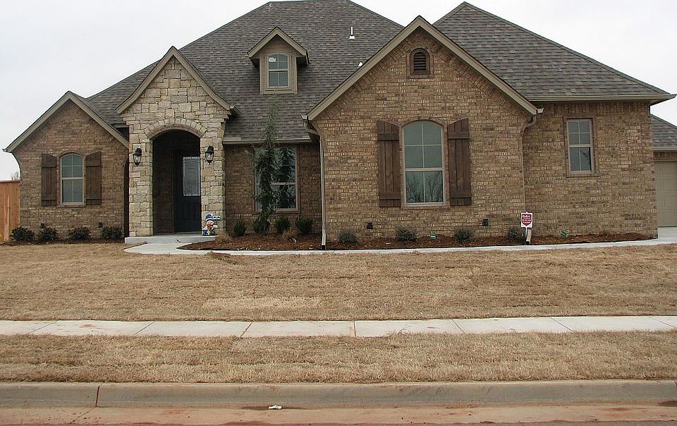 1st image of 4300 Hunter Glen Dr