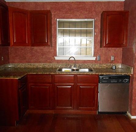 3rd image of 3817 Dulaney Dr