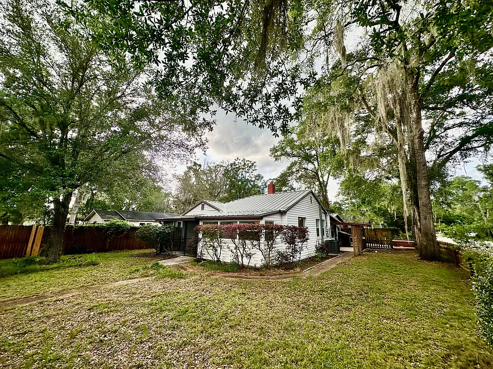1206 NW 31st Ave