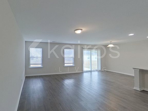 4th image of 100 Saint Matthew Way