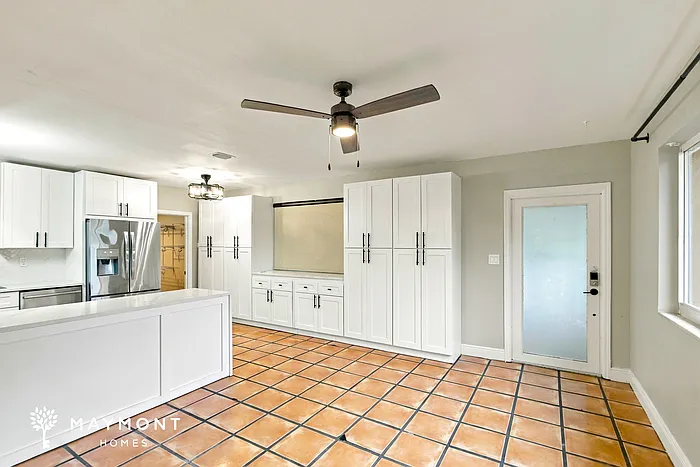 3 bed, 2.0 bath, 1085 sqft, $2,945 — Photo 4