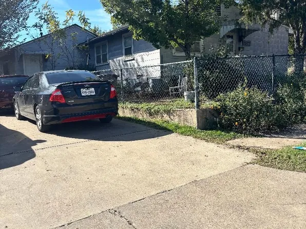 2577 NW 22nd St, Fort Worth, TX 76106