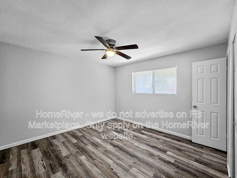 512 S 75th Pl — Photo 10