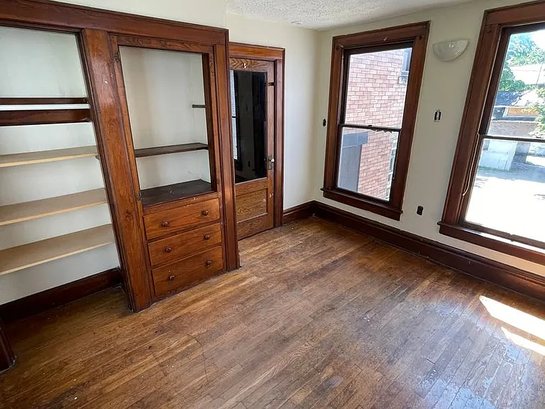 149 E 13th Ave — Photo 23