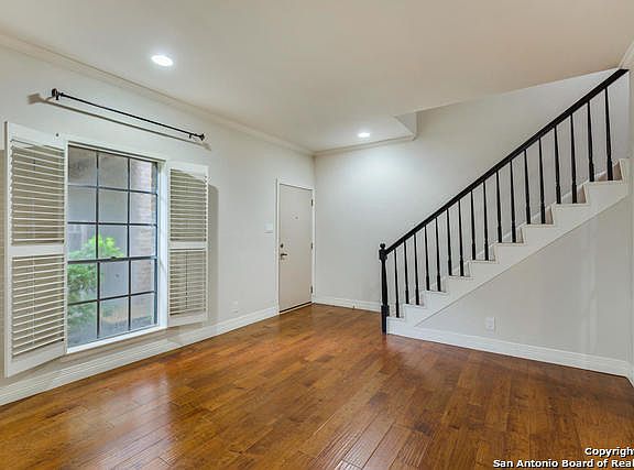 3rd image of 7731 Broadway St APT 6