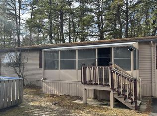 26 Arbor St, Manchester Township, NJ 08759