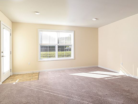 Lakeview Apartmetns Living Area